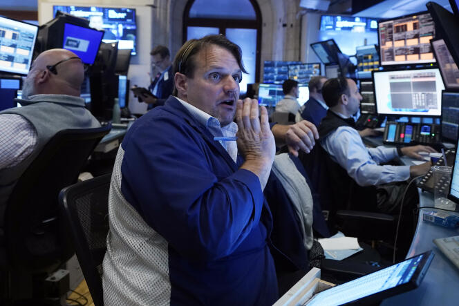 Des traders à la Bourse de New York, le 30 mai 2024.