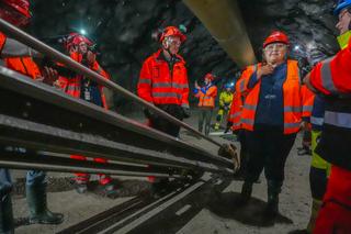 Visite du chantier du projet du tunnel Rogfast par la leader du Parti conservateur norvégien, Erna Solberg, le 27 août 2024.